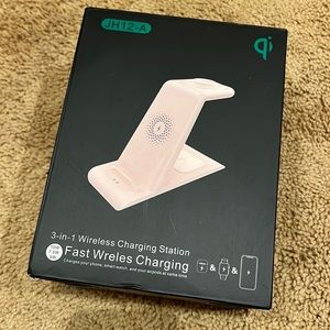 NWT Hatalkin 3 in 1 Wireless Charging Station Compatible for Apple Products